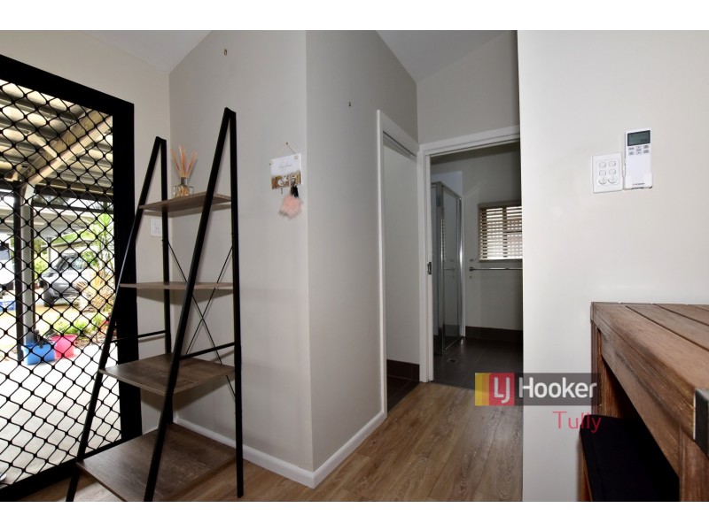 16 Muir Street, Tully Heads QLD 4854