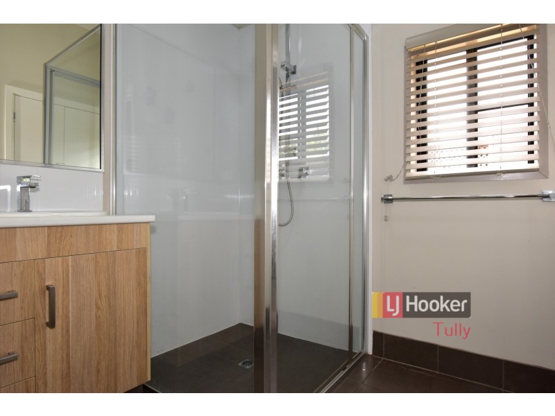 16 Muir Street, Tully Heads QLD 4854