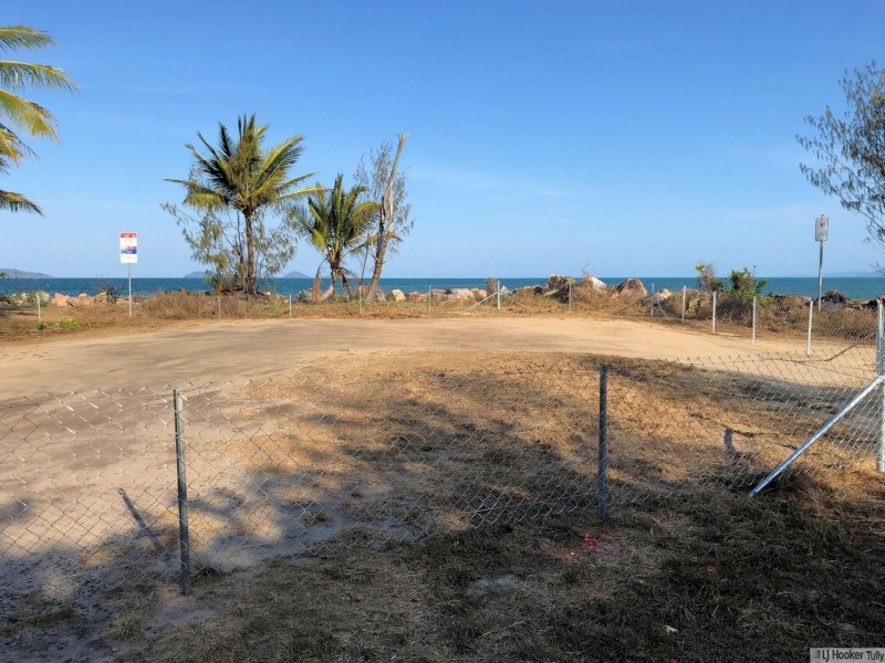 2 Taylor Street, Tully Heads QLD 4854