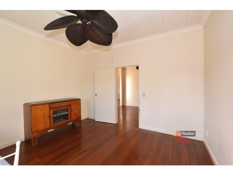 5 Blackman Street, Tully QLD 4854