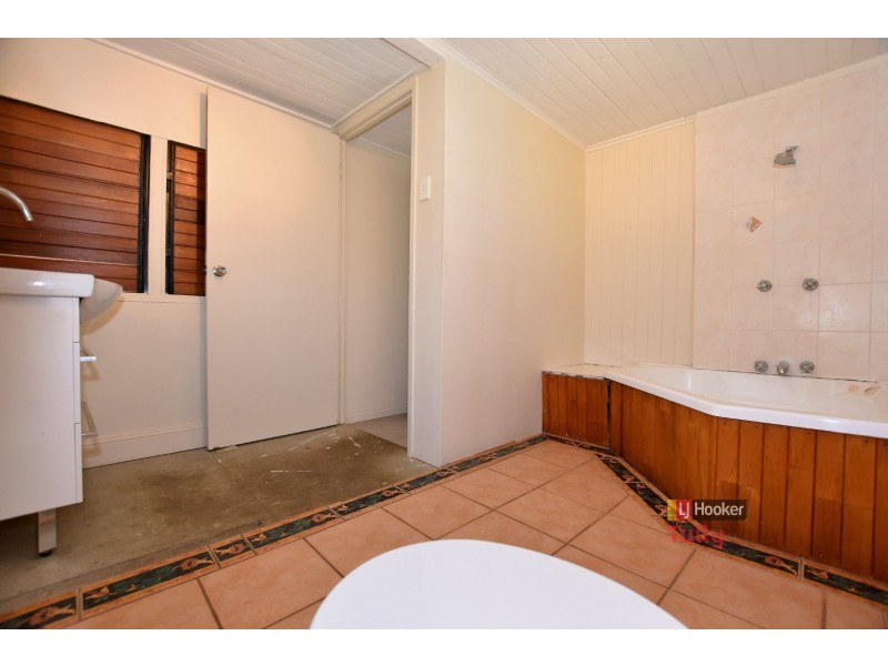 5 Blackman Street, Tully QLD 4854