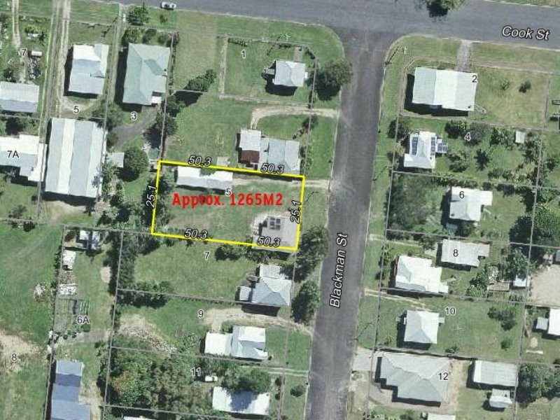 5 Blackman Street, Tully QLD 4854