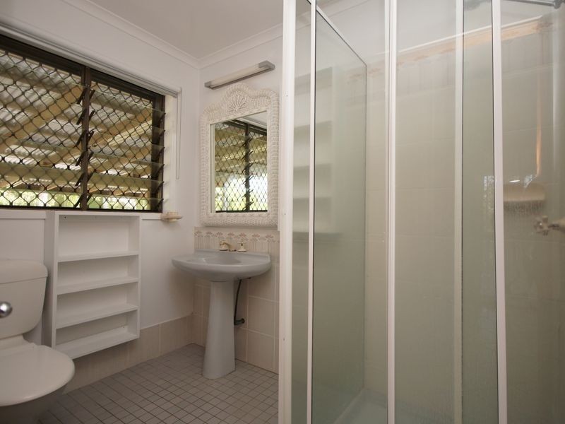 2 Cairns Street, Tully QLD 4854