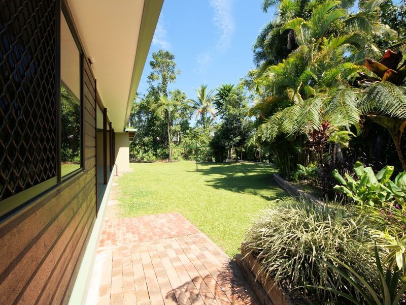 2 Cairns Street, Tully QLD 4854