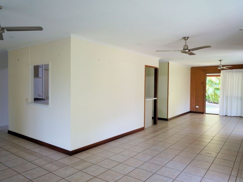 2 Cairns Street, Tully QLD 4854