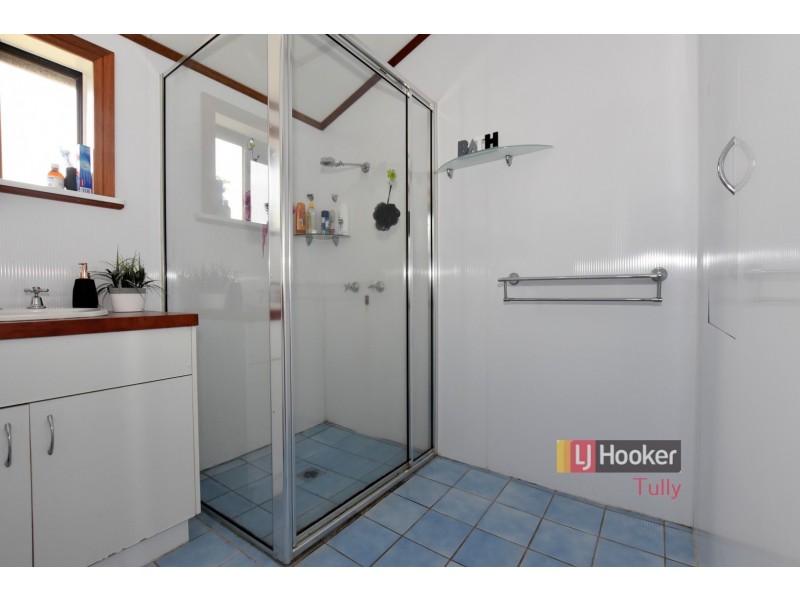 1 McQuillen Street, Tully QLD 4854