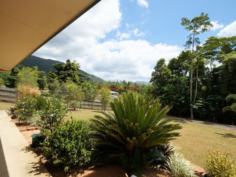 19 Bamber Street, Tully QLD 4854