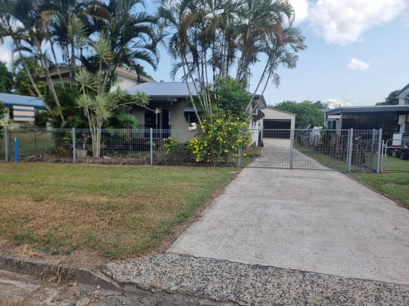 11 King Street, Tully QLD 4854
