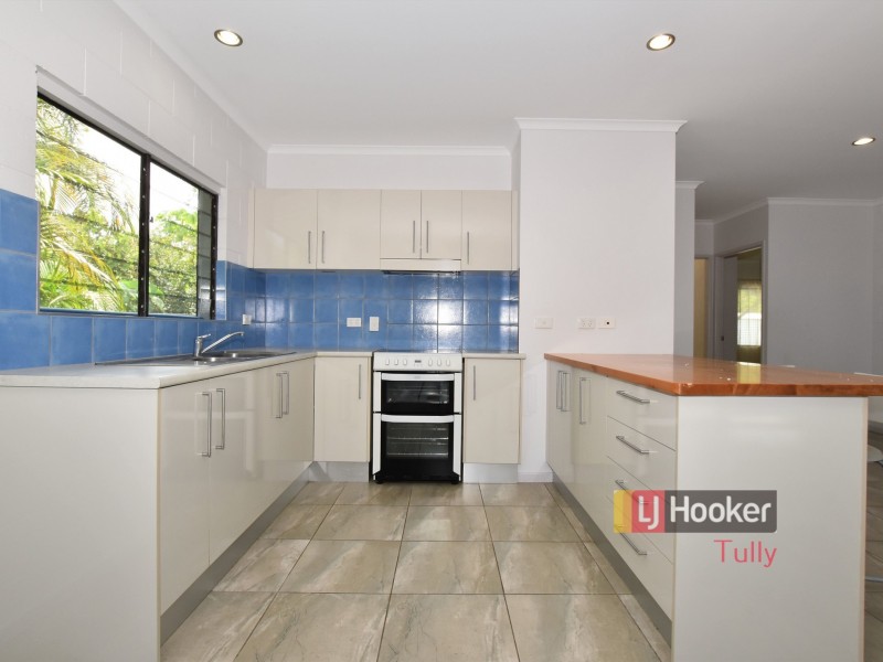 115 Taylor Street, Tully Heads QLD 4854