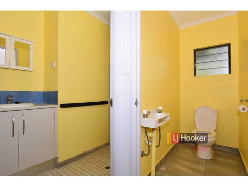 115 Taylor Street, Tully Heads QLD 4854