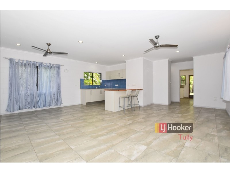 115 Taylor Street, Tully Heads QLD 4854
