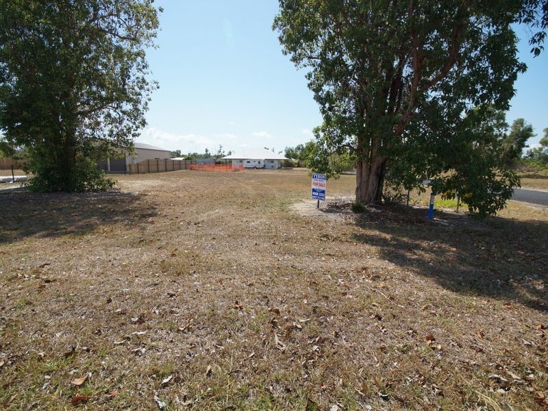 L2 Vipiana Drive, Tully Heads QLD 4854