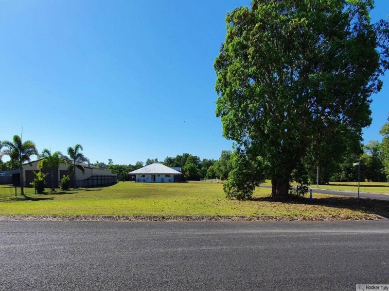 17 Vipiana Drive, Tully Heads QLD 4854