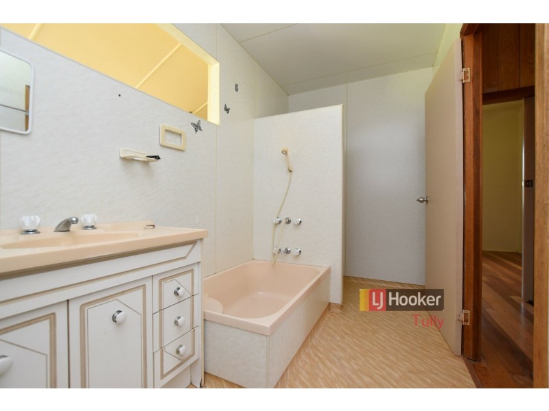 112 Old Tully Road, Birkalla QLD 4854