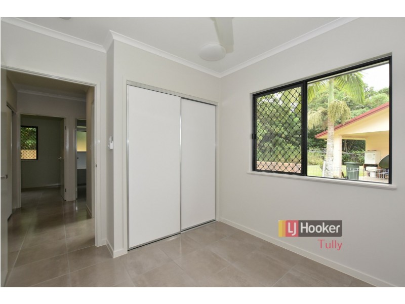 15 Pease Street, Tully QLD 4854