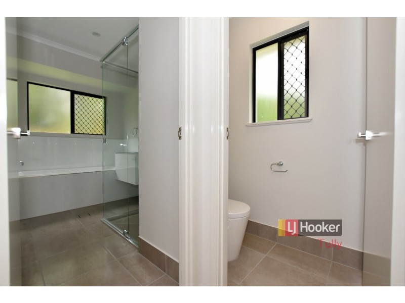 15 Pease Street, Tully QLD 4854