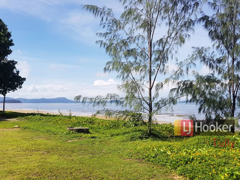 64 Luff Street, Hull Heads QLD 4854