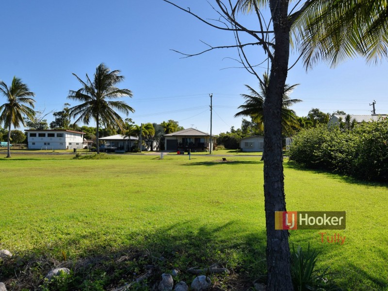 52-54 Taylor Street, Tully Heads QLD 4854