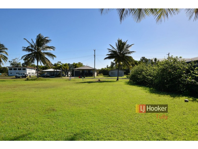 52-54 Taylor Street, Tully Heads QLD 4854