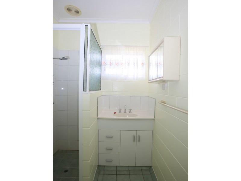 20 Bamber Street, Tully QLD 4854