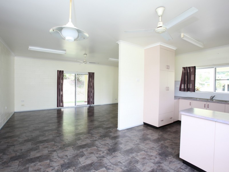 20 Bamber Street, Tully QLD 4854