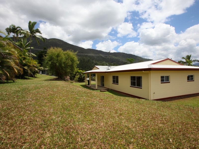 20 Bamber Street, Tully QLD 4854