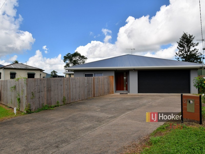 5 Edward Street, Tully QLD 4854