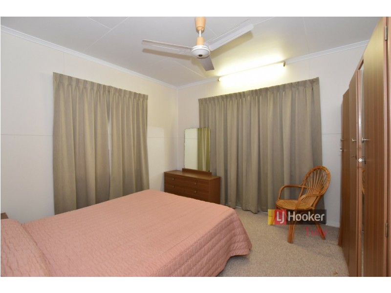 12 Campbell Street, Tully QLD 4854