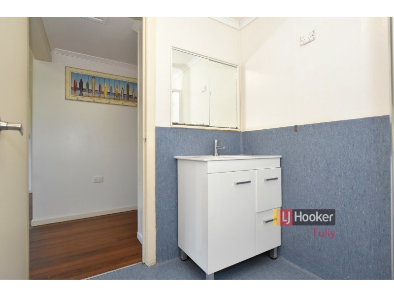 4 Billabong Lane, Tully Heads QLD 4854