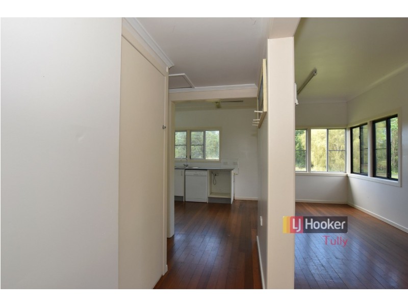 4 Billabong Lane, Tully Heads QLD 4854