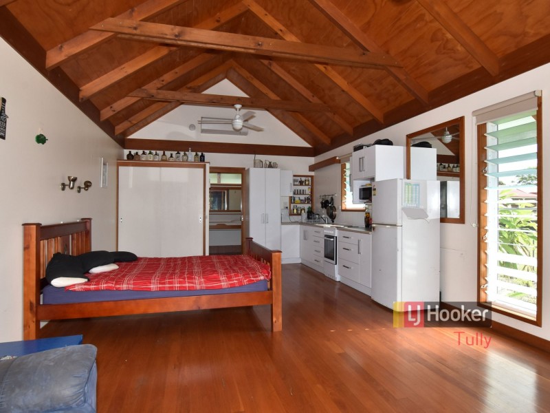 90 Tully Heads Road, Tully Heads QLD 4854