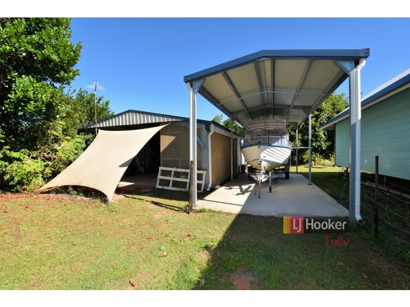 90 Tully Heads Road, Tully Heads QLD 4854