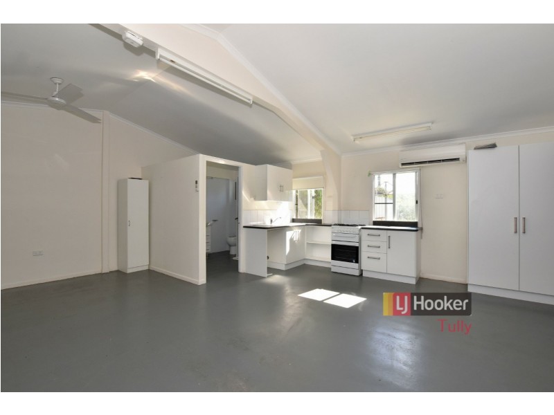 90 Tully Heads Road, Tully Heads QLD 4854