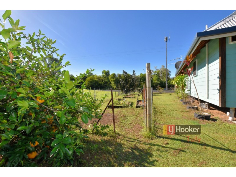 90 Tully Heads Road, Tully Heads QLD 4854