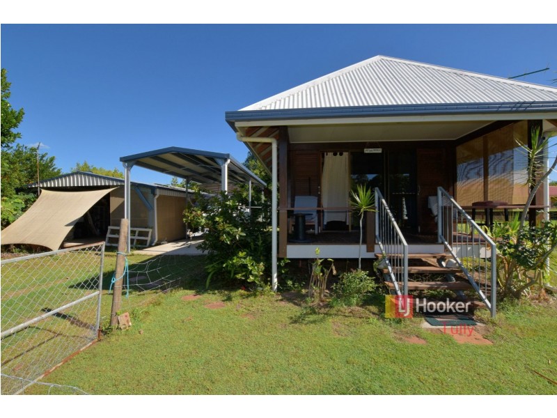 90 Tully Heads Road, Tully Heads QLD 4854