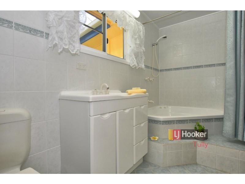 550 Etty Bay Road, Etty Bay QLD 4858