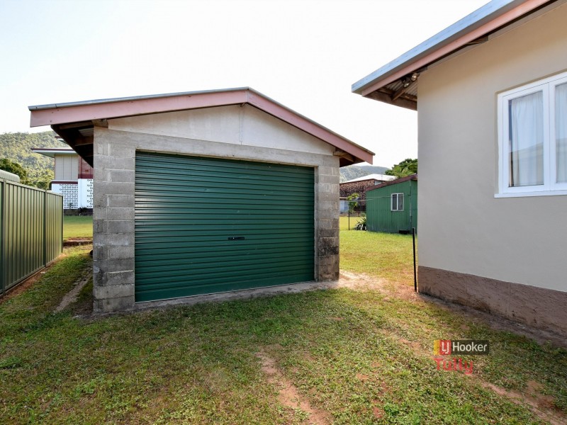 17 Blackman Street, Tully QLD 4854