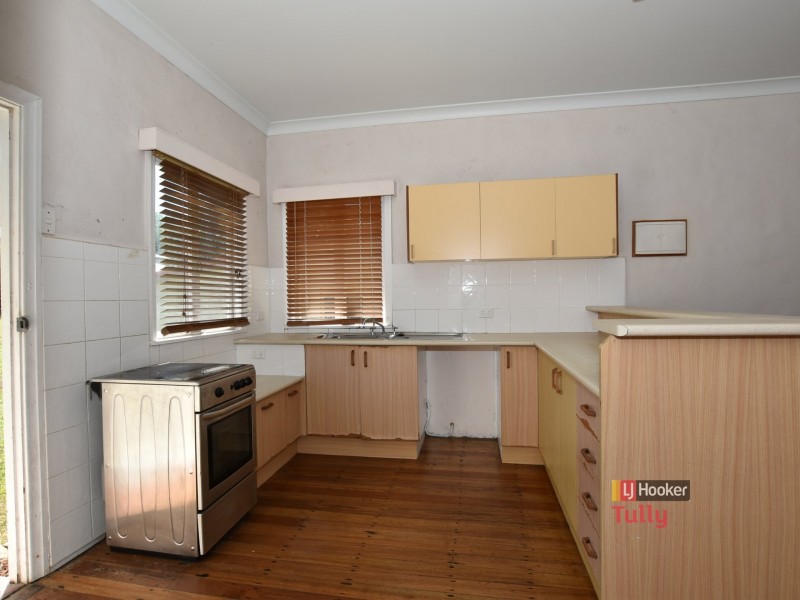 17 Blackman Street, Tully QLD 4854