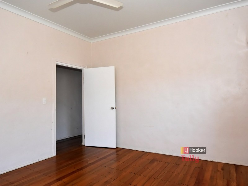 17 Blackman Street, Tully QLD 4854