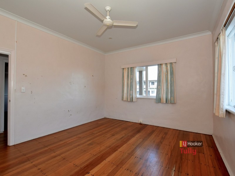17 Blackman Street, Tully QLD 4854