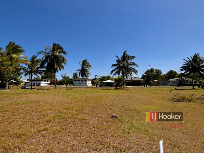 50 Taylor Street, Tully Heads QLD 4854