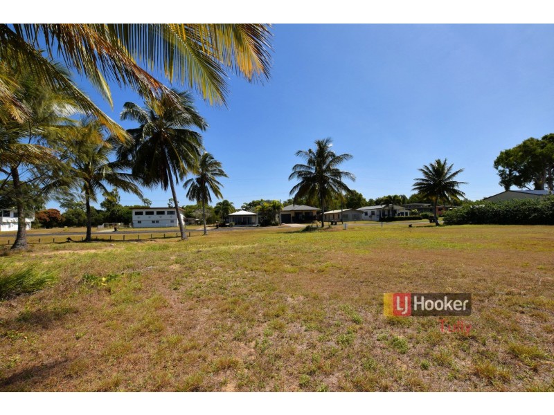 50 Taylor Street, Tully Heads QLD 4854