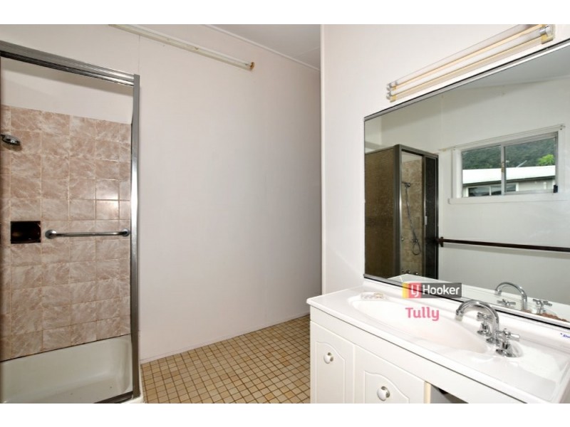 11 Webb Street, Tully QLD 4854