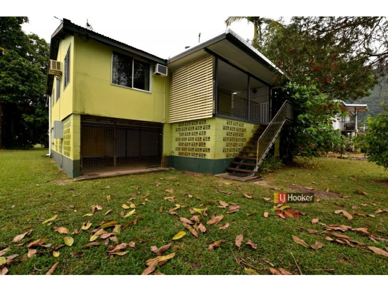 11 Webb Street, Tully QLD 4854