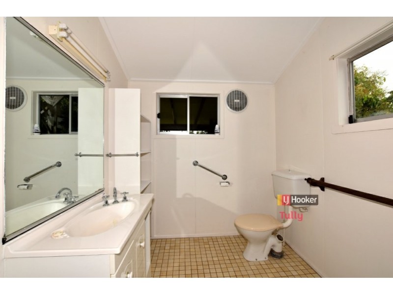 11 Webb Street, Tully QLD 4854