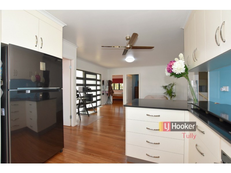 19 Shay Street, Wangan QLD 4871