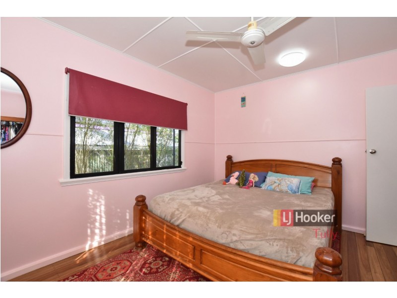 19 Shay Street, Wangan QLD 4871