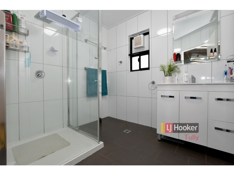 19 Shay Street, Wangan QLD 4871