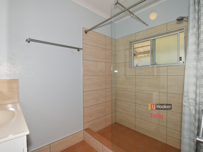 36 Campbell Street, Tully QLD 4854