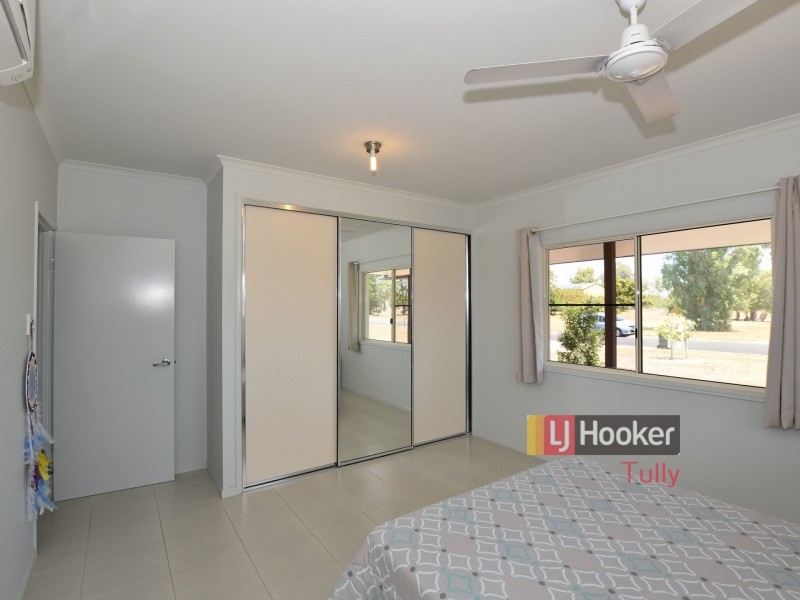 9 Amanda Crescent, Tully Heads QLD 4854